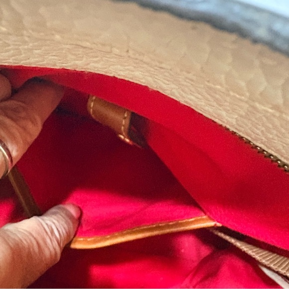 Dooney & Bourke Cream/Tan Pebbled Tote Shoulder Bag - Picture 13 of 15